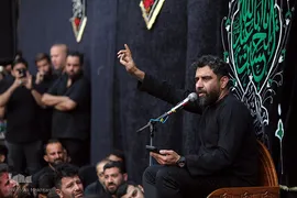 عزاداران حسینی در کنار قبور مطهر سرداران بی پلاک گلزار شهدا(س)