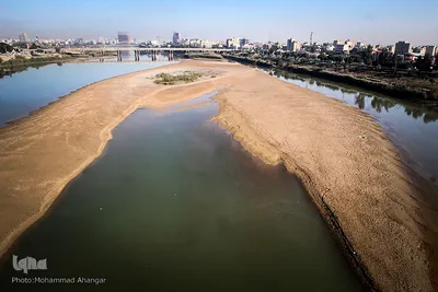 کارون روزگاری یکی از پر آب ترین رود های کشور بوده است که اخیرا درسطح آن خشکی های زیادی بوجود آمده است.