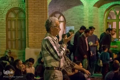 شب قدر اصفهانی‌ها در جوار شهدا و علما