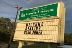 US Senator Visits Alabama Mosque