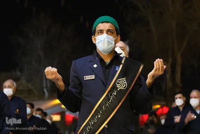 مراسم لاله گردانی شام شهادت حضرت احمد بن موسی الکاظم (ع)