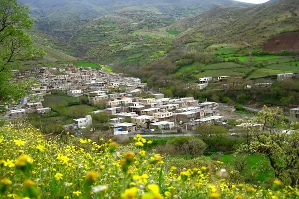 مهربانی مردم روستای گوشخانی سروآباد در اسکان رایگان مسافران