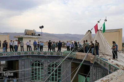 آیین سنتی برپایی خیمه‌های عاشورایی زرقان‎‎