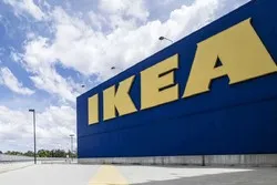 Ikea de Francfort a offert son parking aux musulmans pour la prière de l'Aïd