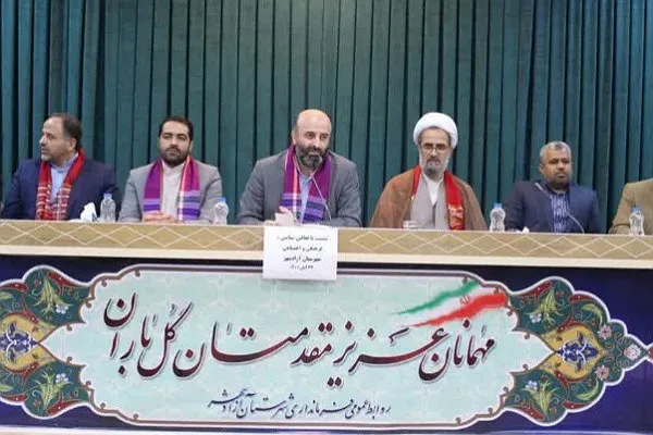 جامعه نخبگان پل ارتباطی بین مردم و مسئولین هستند