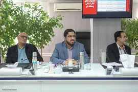 نشست دبیر عالی شورای انقلاب فرهنگی با تعدادی از هنرمندان