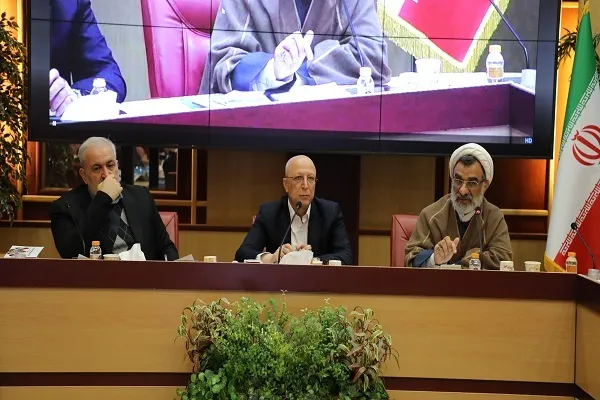 تدوین راهکارهای تشویقی افزایش مقالات علوم انسانی ایران در نمایه‌های جهانی
