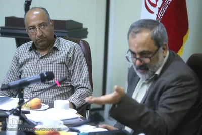 نشست نقد و بررسی کتاب «توحیدگرایی و صلح»