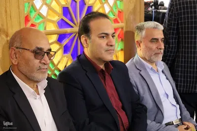 محفل انس با قرآن دانش آموزی در یزد‎