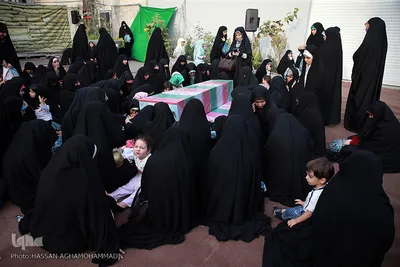 زیارت پیکرهای مطهر و تازه تفحص شده ۱۳۵شهید گمنام دفاع مقدس در معراج الشهدای تهران