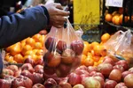 حال و هوای بازار تبریز در آخرین ساعات شروع شب یلدا