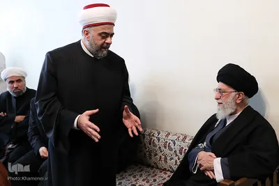 دیدار رهبر انقلاب با وزیر اوقاف و جمعی از علمای سوریه
