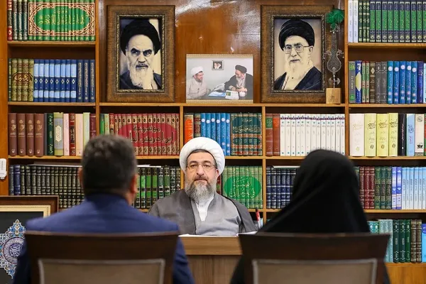 دیدار اقشار مختلف مردم با امام جمعه تبریز