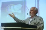 رونمایی کتاب «باغ‌های معلق»