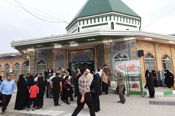 بدرقه دوچرخه سوار بابلسری که به سوی حرم حضرت معصومه(س) رکاب می زند