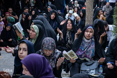 مراسم دعای عرفه در گلستان شهدای اصفهان