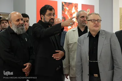 مراسم افتتاحیه نمایشگاه عکس و پوستر «گنج جنگ» در خانه هنرمندان ایران