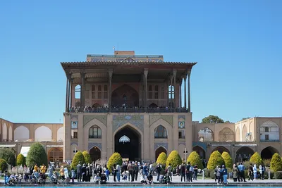 میزبانی نقش جهان از مسافران نوروزی نصف جهان