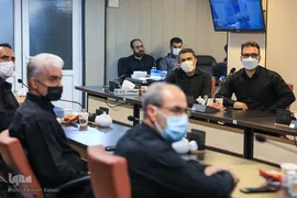رونمایی کتاب هلوهای تپه بالایی