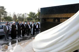 ادای احترام مسئولان حج و زیارت به شهدای منا و مکه