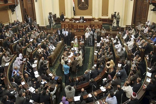 موافقت پارلمان مصر با تمدید حالت فوق‌العاده