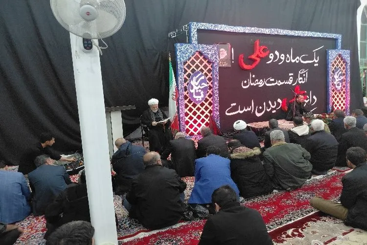 عکس | برگزاری محفل قرآنی به مناسبت شهادت سیدالشهدای ایران در اسدآباد