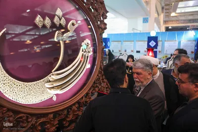 بازدید وزیر فرهنگ و ارشاد از نمایشگاه قرآن