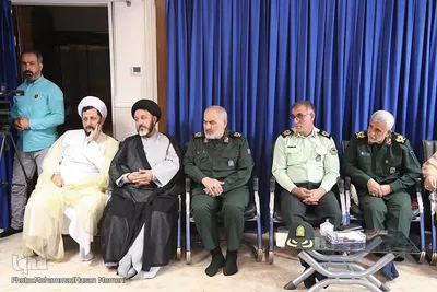 دیدار جمعی از مدیران استان همدان با آیت‌الله «نوری همدانی»