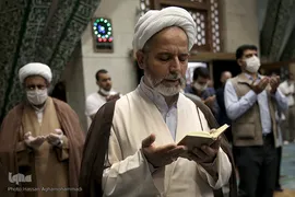 اقامه نماز عید سعید «فطر» به امامت حجت‌الاسلام والمسلمین مصطفی رستمی، رئیس نهاد نمایندگی مقام معظم رهبری در دانشگاه ها در مسجد دانشگاه تهران
