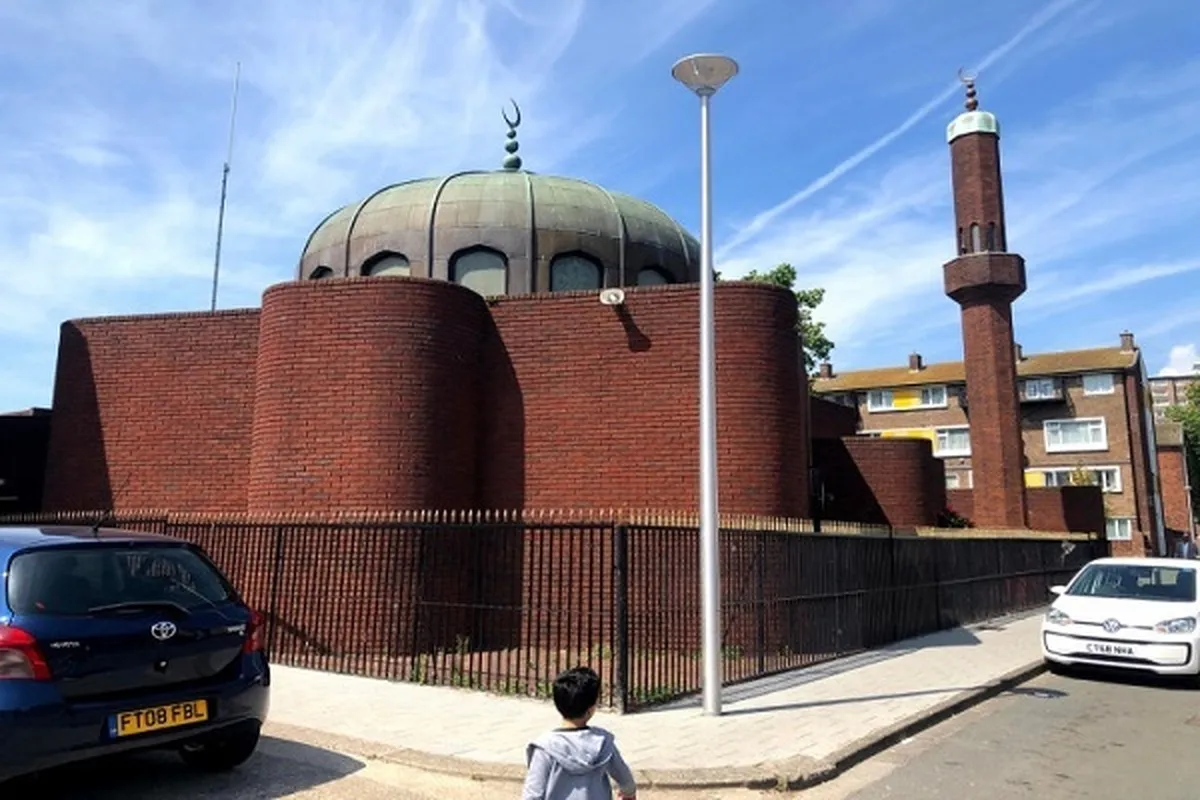 Muslim, Christians Slam Islamophobic Post about Mosque in Wales  