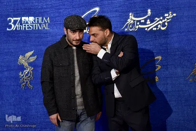 از راست پیمان معادی و نوید محمدزاده، عوامل فیلم «متری شش و نیم» در هشتمین روز سی‌وهفتمین جشنواره فیلم فجر
