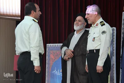 تجلیل از قاریان و فعالان قرآنی نیروی انتظامی چهارمحال و بختیاری