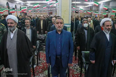 گلباران مزار شهدا در اولین روز دهه فجر
