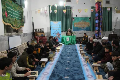 کرسی تلاوت قرآن در روستای آورزمان ملایر