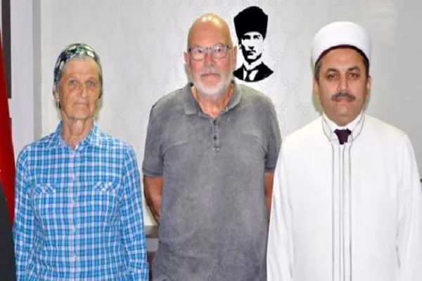 İsveçrəli cütlük Türkiyədə İslamı qəbul edib