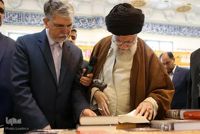 بازدید رهبر انقلاب از سی و‌‌ یکمین نمایشگاه بین‌المللی کتاب تهران