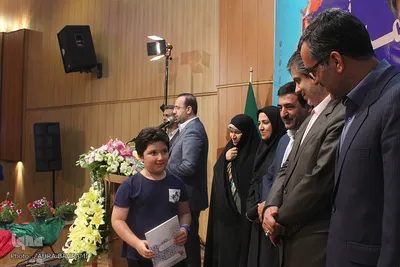 مراسم تکریم معلمان، حافظان، خادمان و خیرین قرآن - محلات/عکاس:زهرا بهرامی
