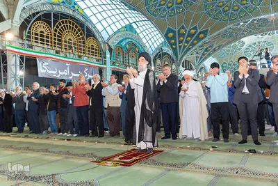 اقامه نماز عید فطر در مصلای اصفهان