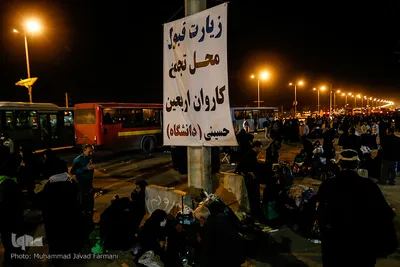 مرز مهران سرد، مملو از زائر، خالی از اتوبوس