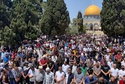 Sallar Juma'a a Masallacin Al-Aqsa tare da halartar dubun-dubatar Falasdinawa