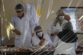 تلاش گروه های جهادی و مردمی شیراز در تولید ماسک