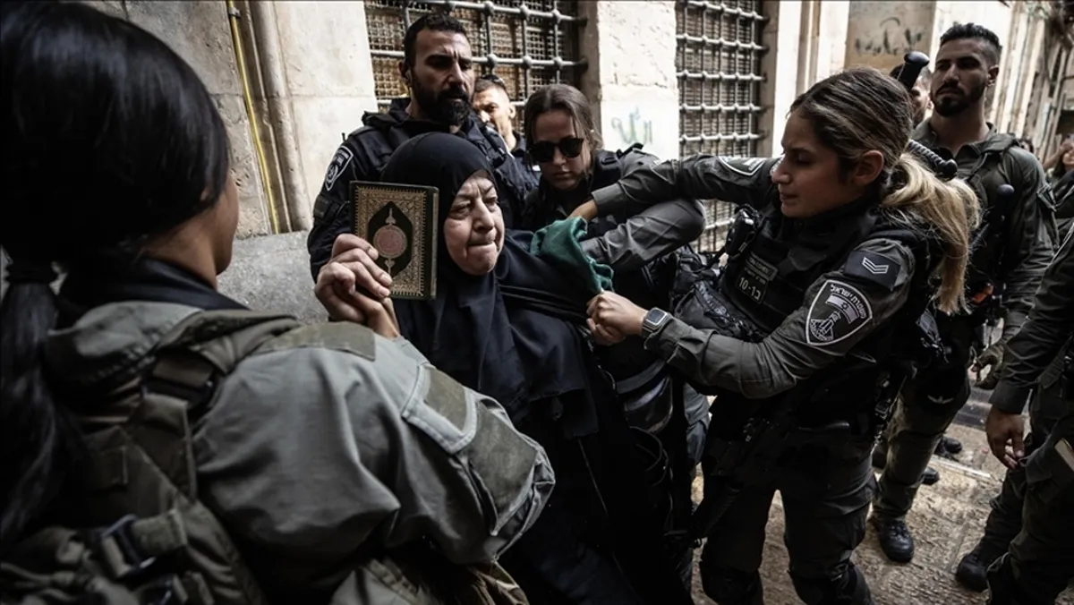 Askari wa Israel wahujumu waandishi habari, waumini katika Msikiti wa Al-Aqsa