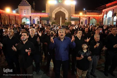 مراسم عزاداری چهارمین شب دهه اول محرم در صحن امام حسین(ع) حرم مطهر حضرت عبدالعظیم حسنی(ع) در شهر ری
