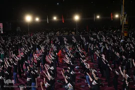 عزاداری شب تاسوعای حسینی هیات «ریحانة الحسین(ع)» با مداحی سیدمجید بنی فاطمه در پارک ارم تهران