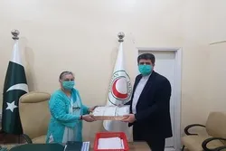 İran Pakistana koronavirusdan qorunma vasitələri təhvil verib