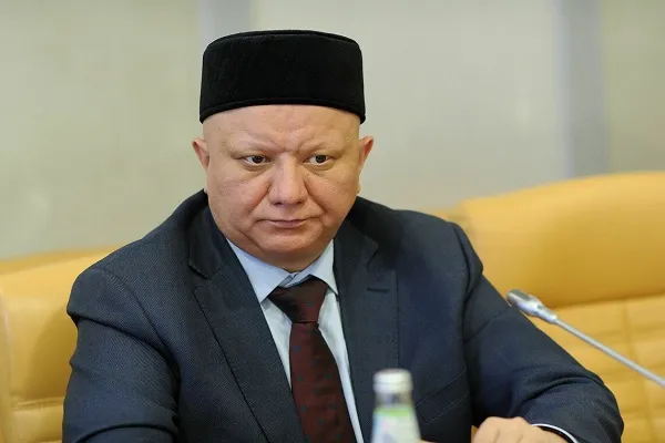 Путин утвердил Альбир-хазрата Крганова членом Общественной палаты России