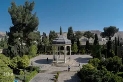 کتب نمایش «حافظ و قرآن»  حافظیه میں