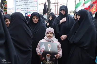 بیعت مردم تبریز با سومین رهبر انقلاب اسلامی