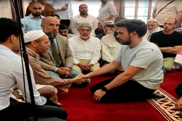 مسجد بزرگ اسپانیا هر هفته تازه‌مسلمان دارد + فیلم