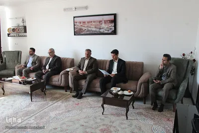 دیدار دبیر شورای فرهنگ عمومی کشور با خانواده شهید در خراسان‌جنوبی